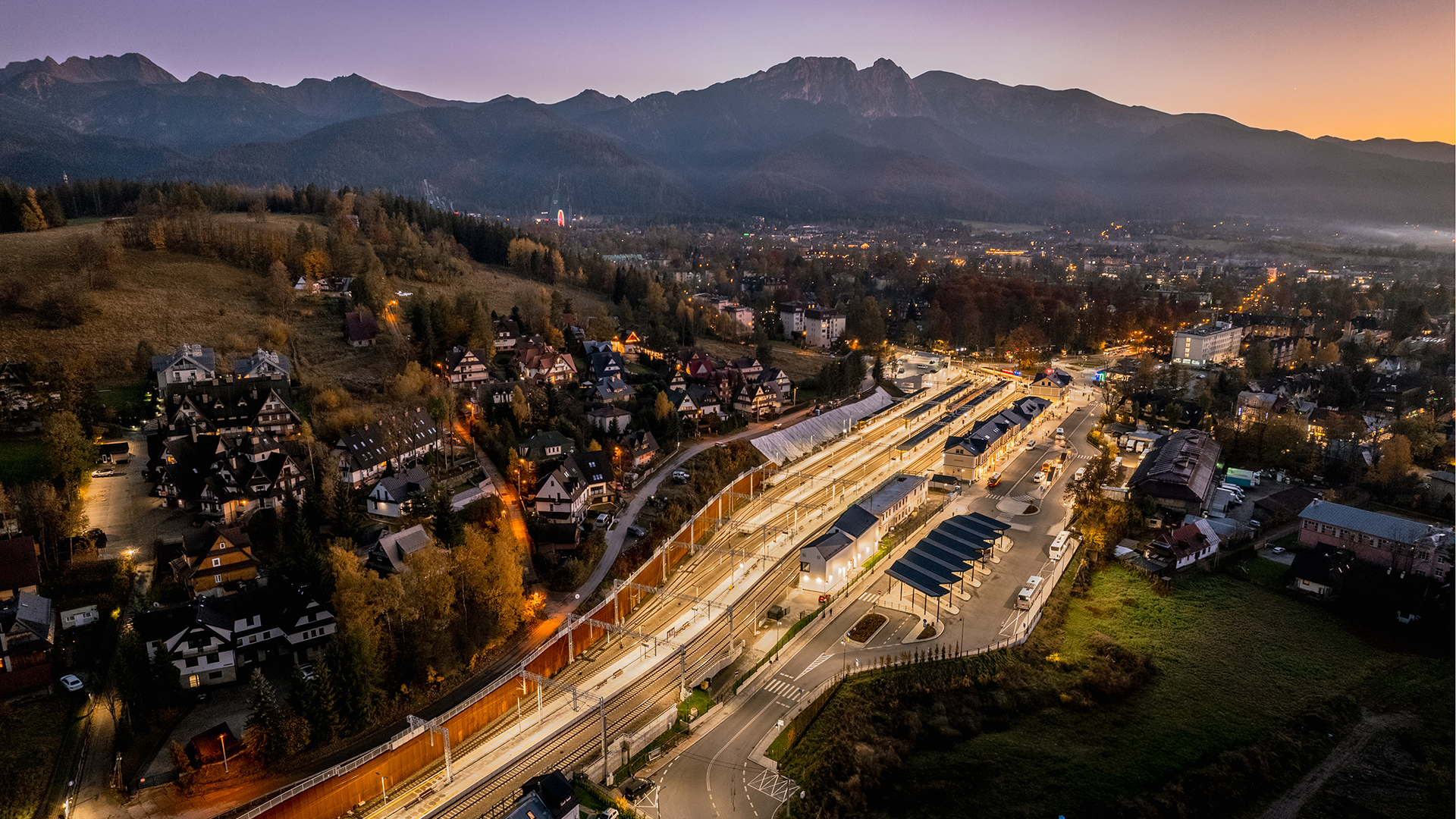 Zaprojektowanie i wykonanie robót dla zadania nr 1 „Prace na odcinku linii kolejowej nr 99 Chabówka - Zakopane” oraz dla zadania nr 2 „Budowa łącznicy w Chabówce"